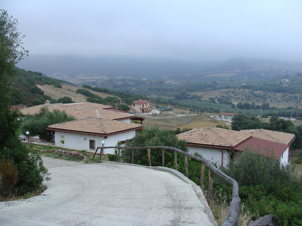 Affittacamere Valverde Di Naitana Rita アルゲーロ エクステリア 写真